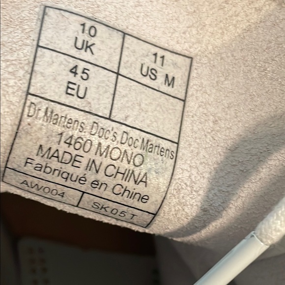 Dr. Martens Men’s Off-White Lace-Up Boots, mens 11 - Picture 14 of 16